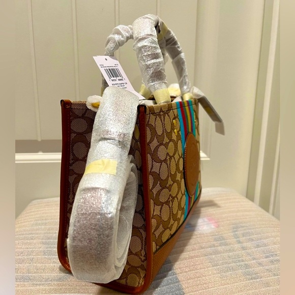 NWT Dempsey Carryall In Signature Jacquard With Stripe And Coach Patch - Picture 6 of 13